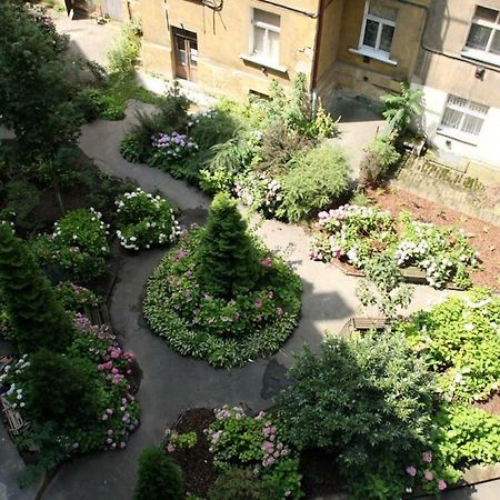 Spacious Elegance In The Heart Of Old Town Prag Eksteriør billede