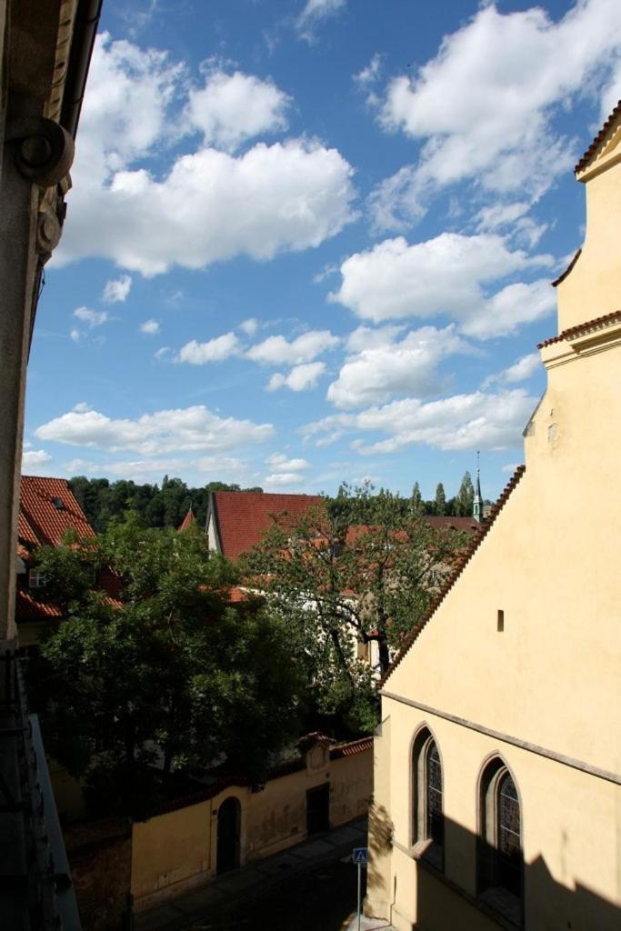 Spacious Elegance In The Heart Of Old Town Prag Eksteriør billede