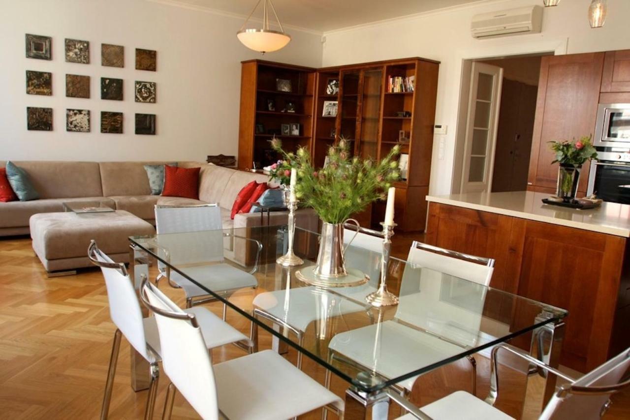 Spacious Elegance In The Heart Of Old Town Prag Eksteriør billede