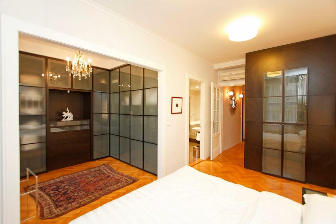 Spacious Elegance In The Heart Of Old Town Prag Eksteriør billede