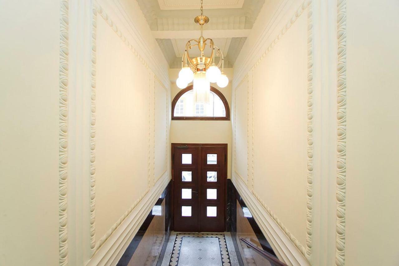 Spacious Elegance In The Heart Of Old Town Prag Eksteriør billede