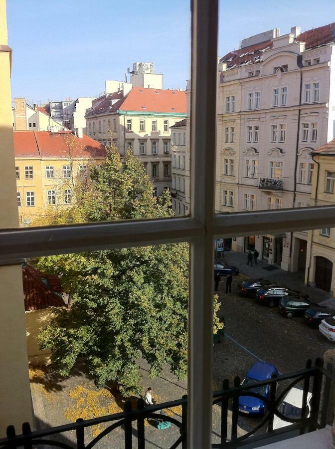 Spacious Elegance In The Heart Of Old Town Prag Eksteriør billede